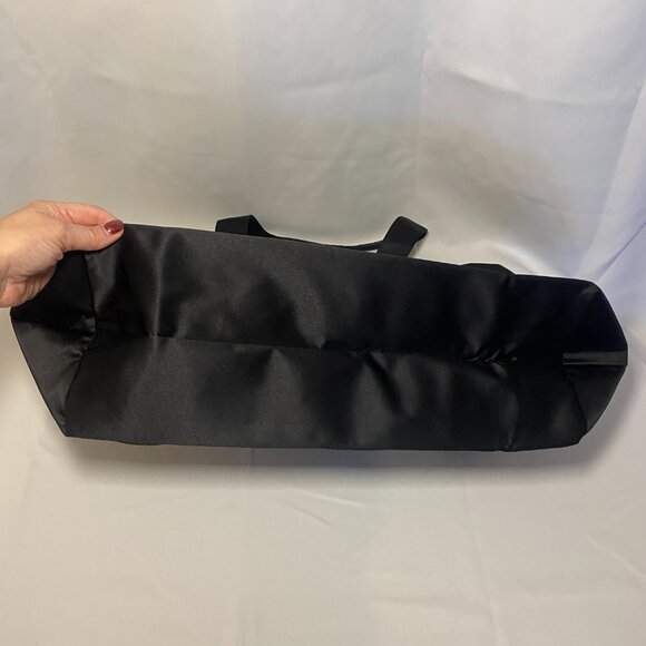 Victoria’s Secret Fashion Show 2025 Bling Angel Wings Tote Bag Weekender Zip NWT - Picture 7 of 10